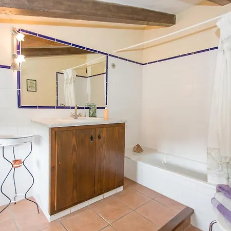 Country house Turismo Rural Can Massot *